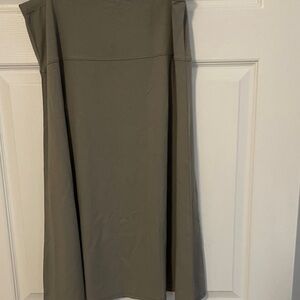 Elegant Olive Green Women's Skirt NWT SZ 44 US 12-14 L